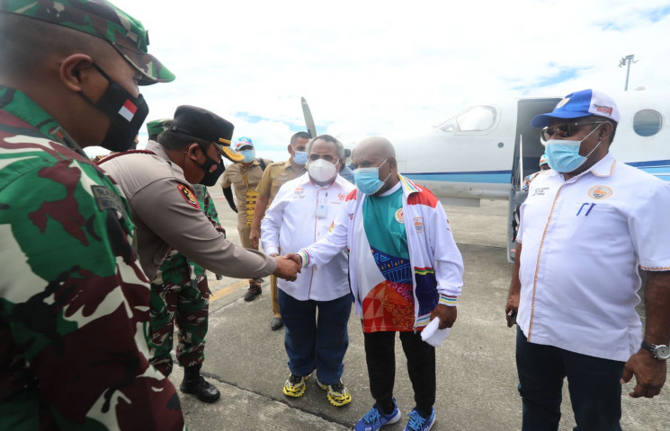 Gubernur Lukas Tinjau Kesiapan Venue di Mimika